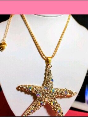 Betsey Johnson Aurora Borealis RhiyStarfish Pendant Necklace